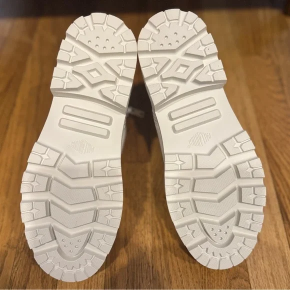 NEW - Size 10 - Palladium Women’s Cream High-Top Sneakers - Picture 6 of 7